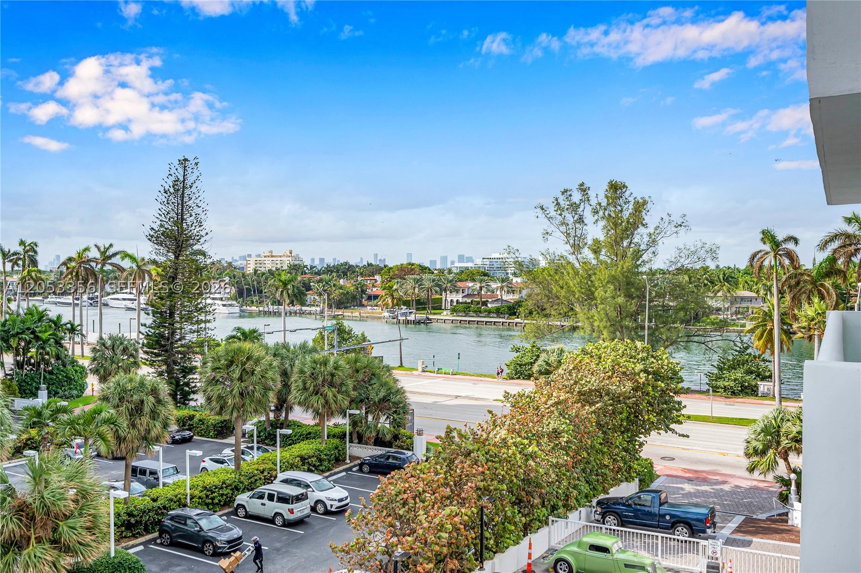 5001 Collins Ave 4E