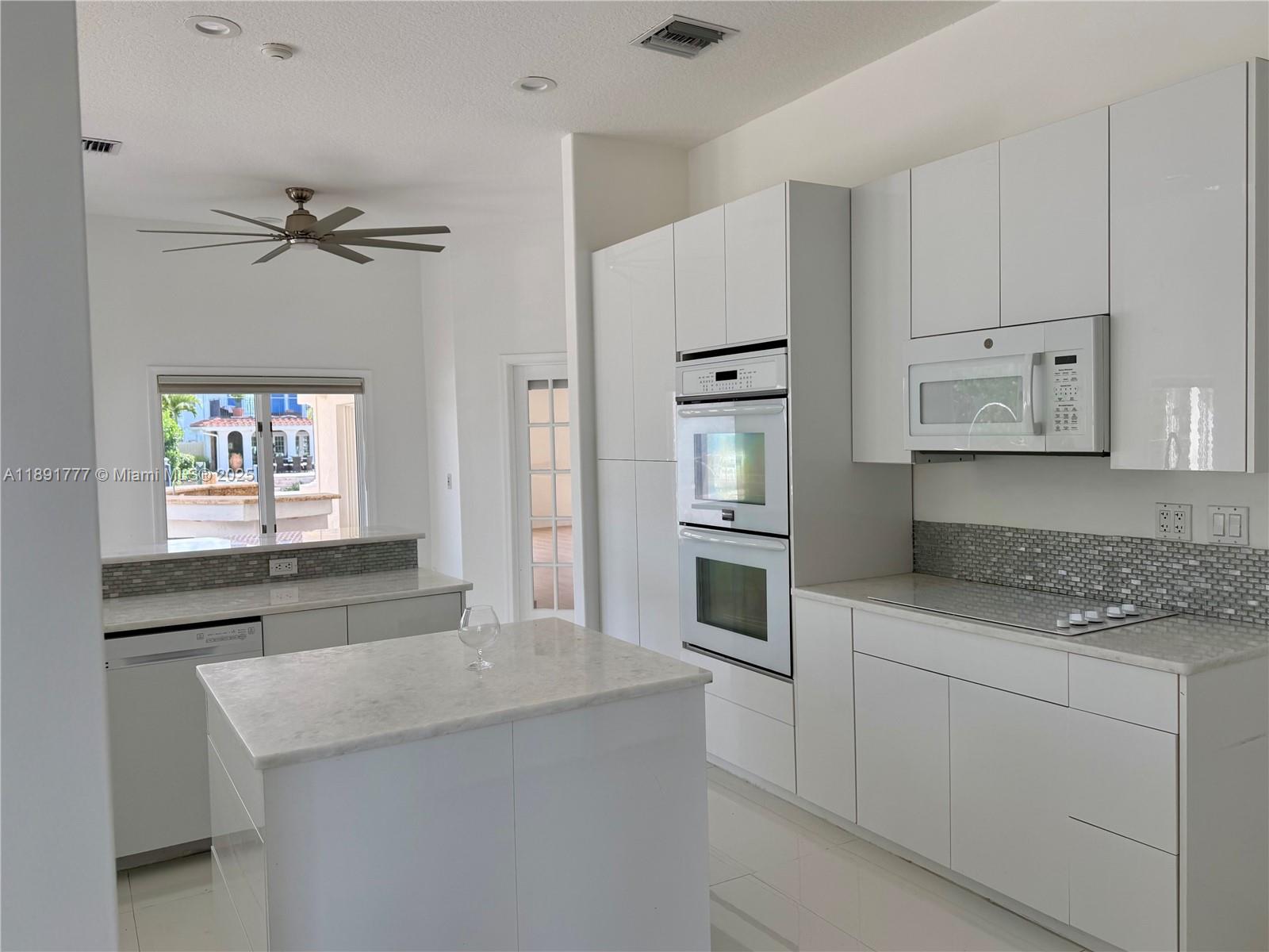CORAL RIDGE COUNTRY CLUB - Residential