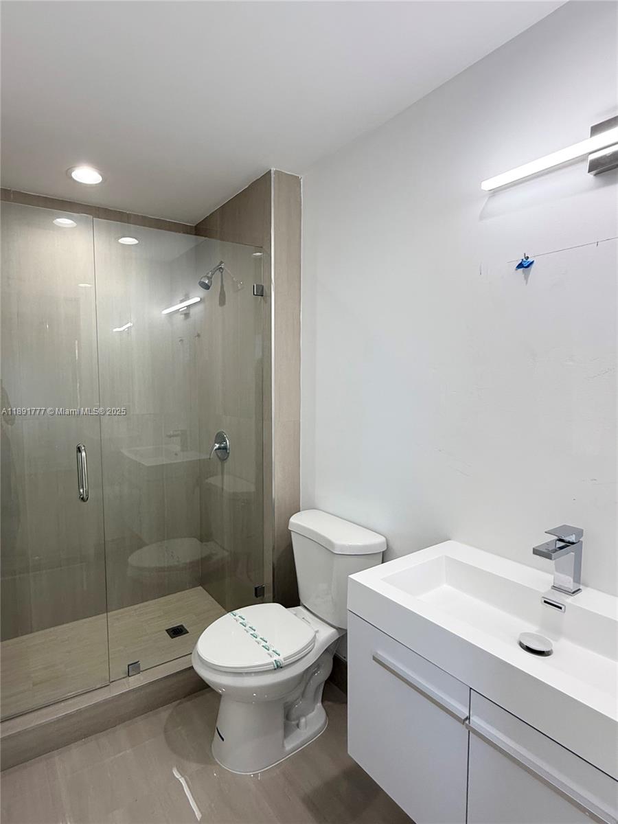 CORAL RIDGE COUNTRY CLUB - Residential