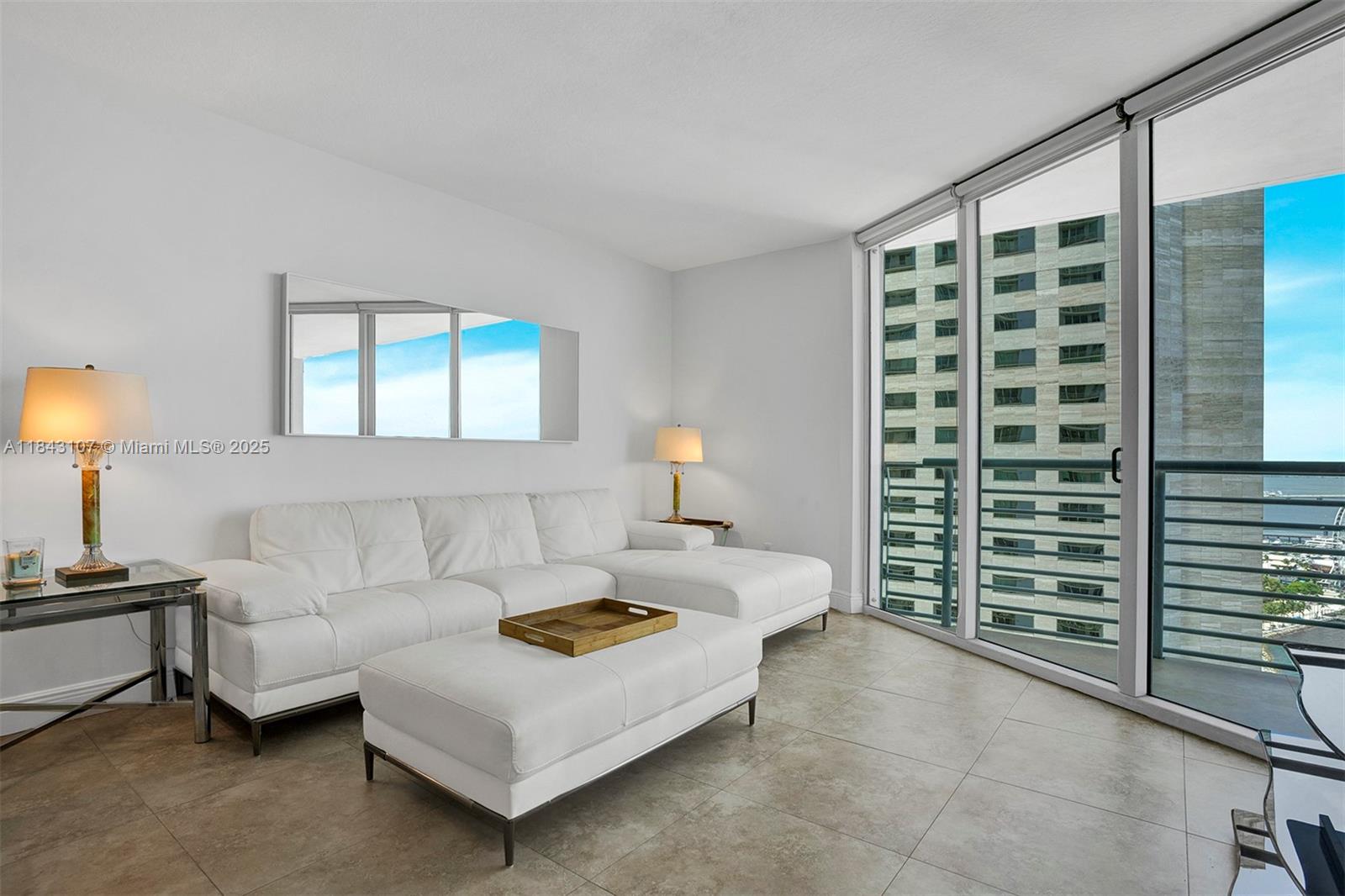 335 S Biscayne Blvd 2910