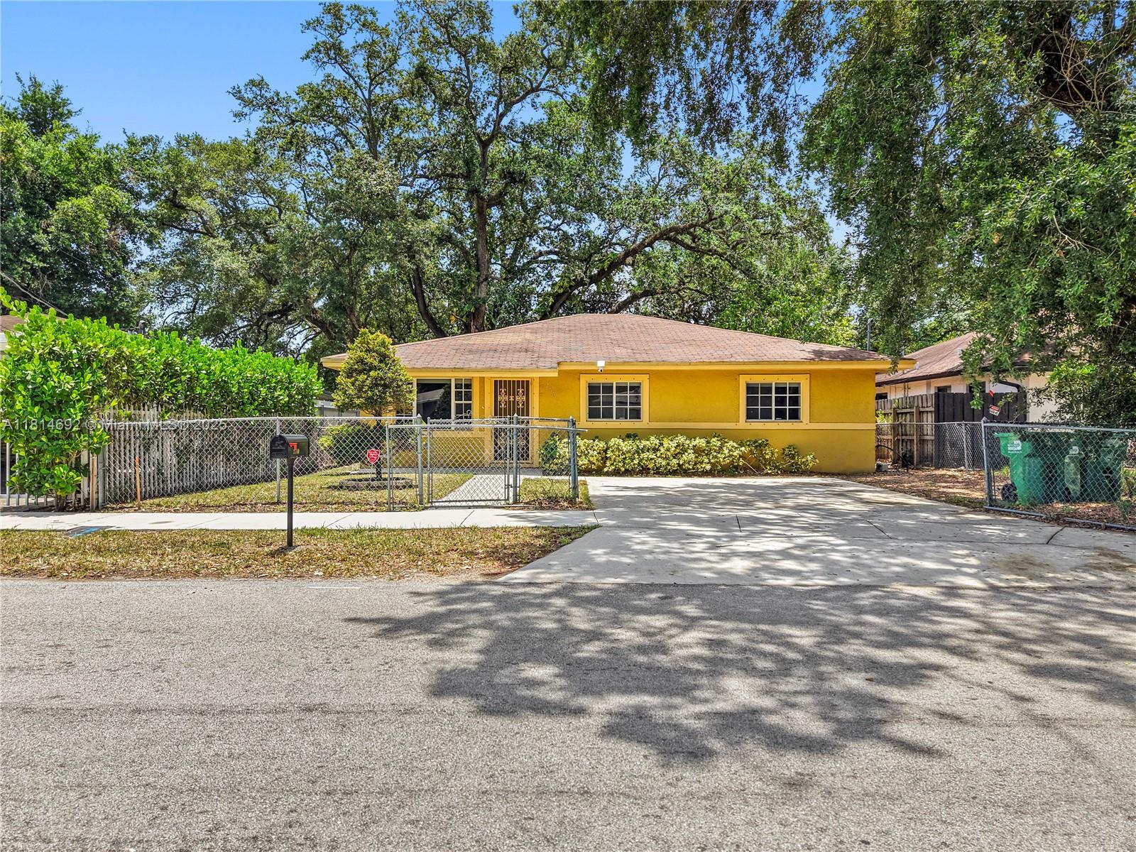 Property for Sale at 2760 Nw 168th Ter, Miami Gardens, Broward County, Florida - Bedrooms: 3 
Bathrooms: 2  - $589,000