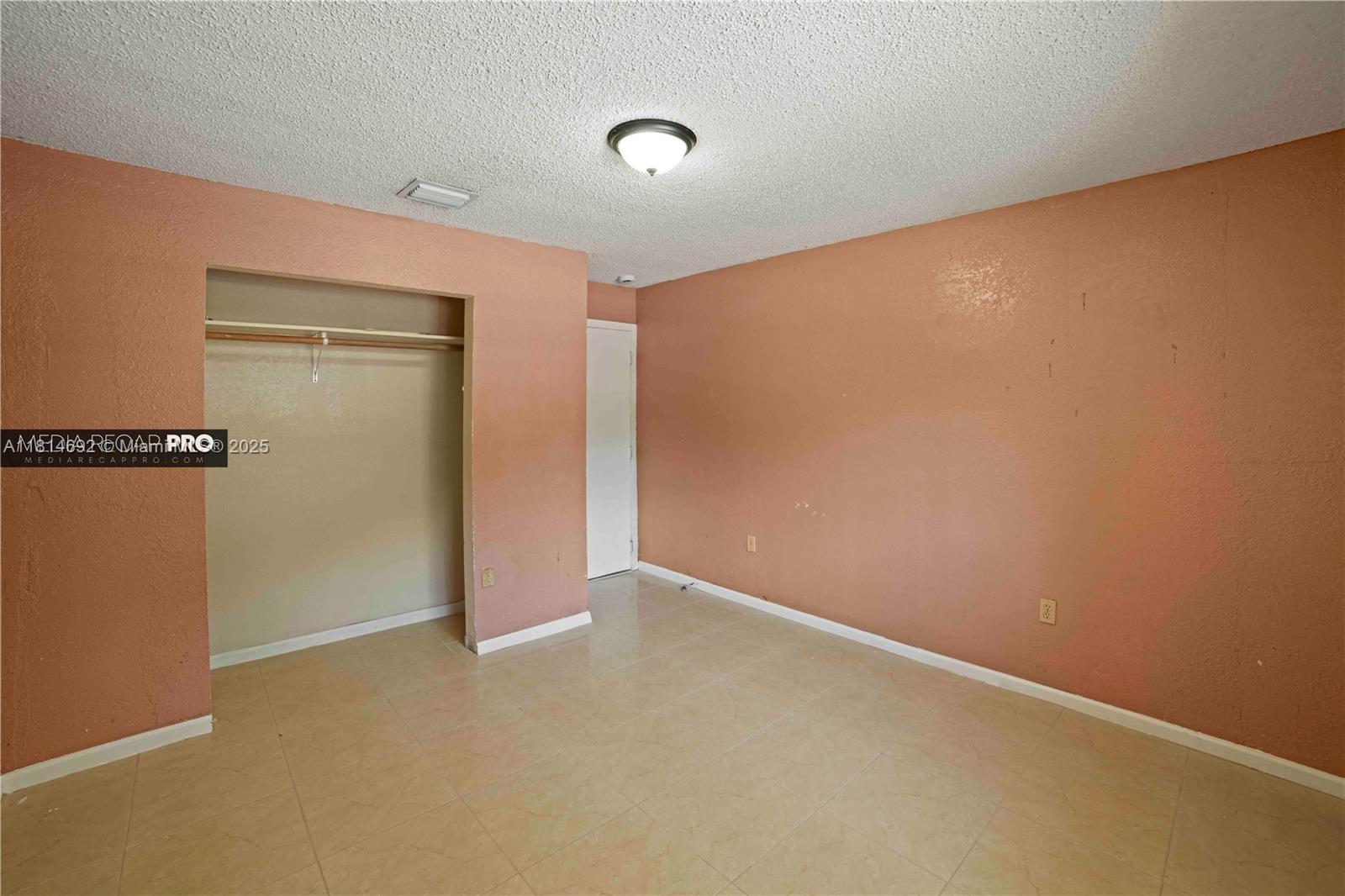 GOLDEN GLADES PARK 2ND AD - Residential