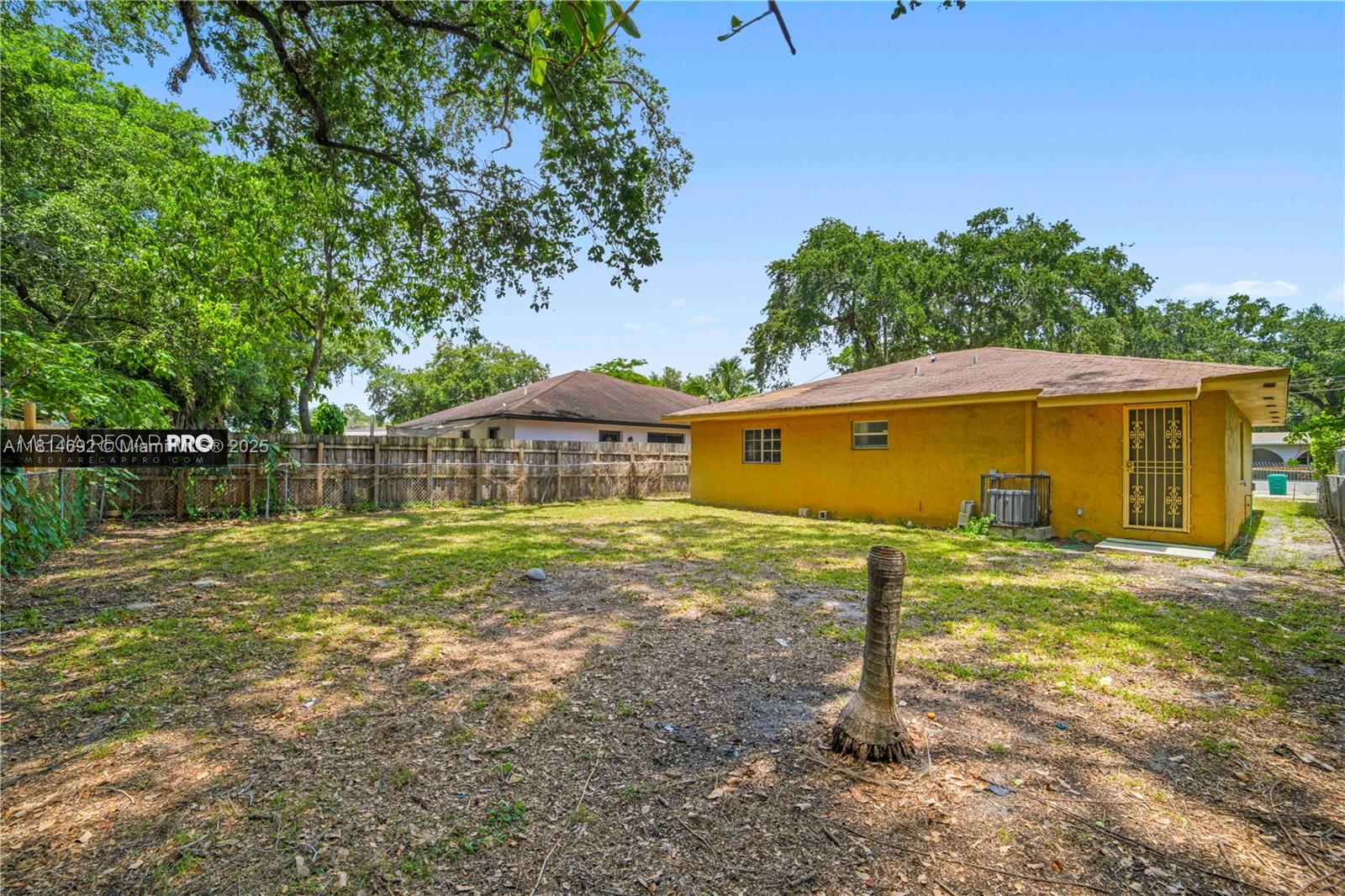 GOLDEN GLADES PARK 2ND AD - Residential