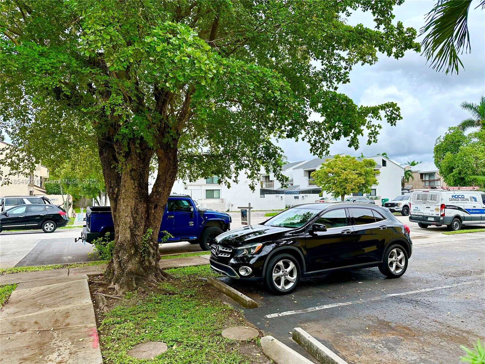 PINEBROOKE CONDO R - Residential Lease