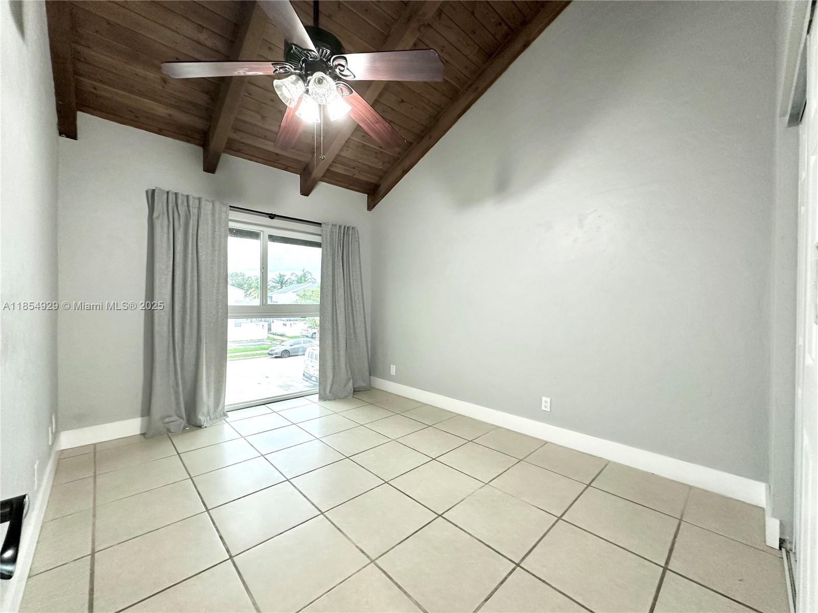 PINEBROOKE CONDO R - Residential Lease