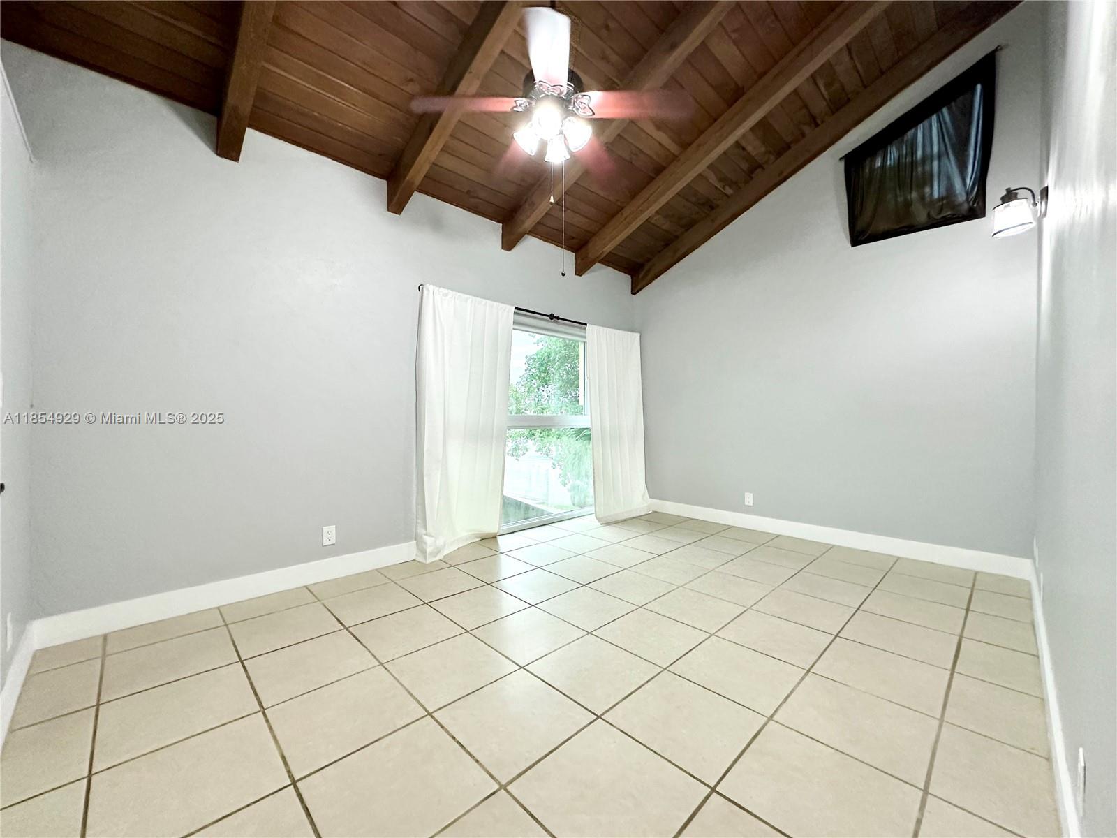 PINEBROOKE CONDO R - Residential Lease