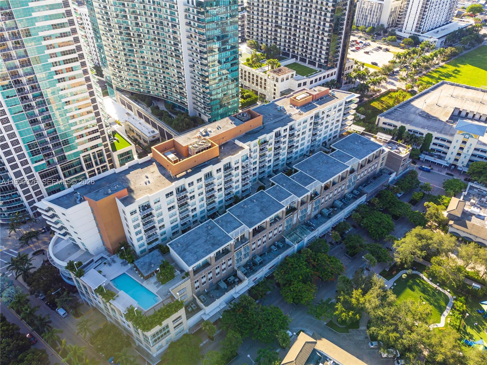 MIDBLOCK MIAMI CONDO - Residential Lease