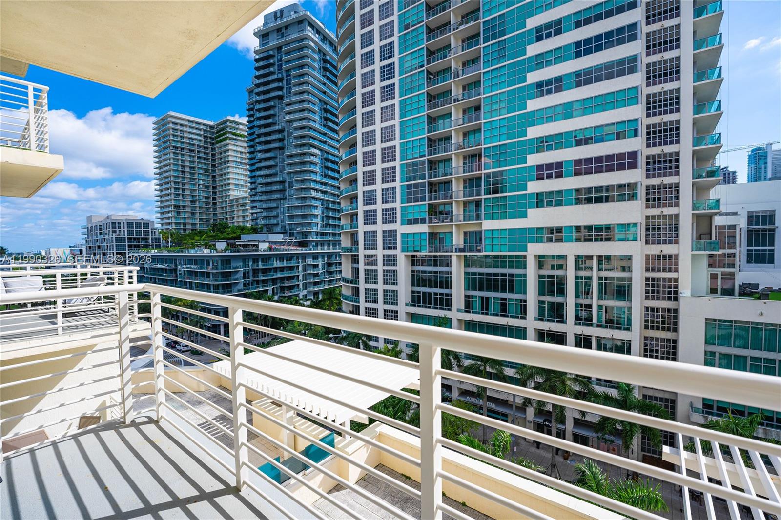MIDBLOCK MIAMI CONDO - Residential Lease