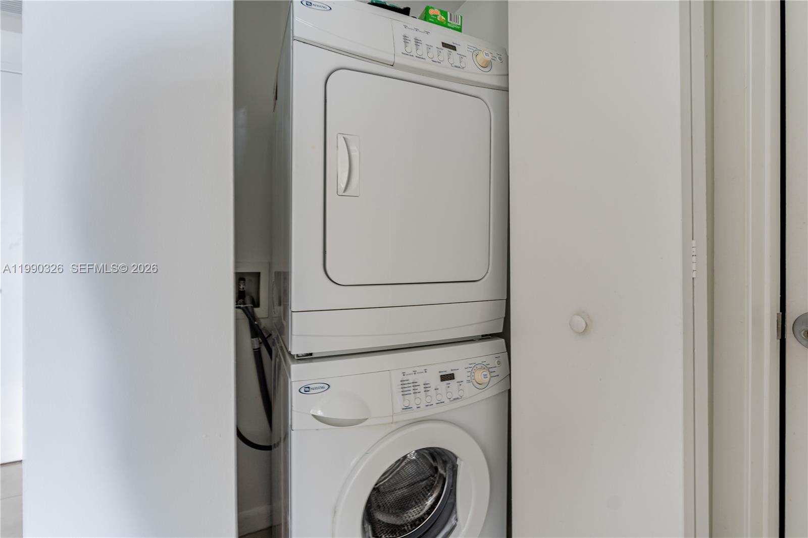 MIDBLOCK MIAMI CONDO - Residential Lease