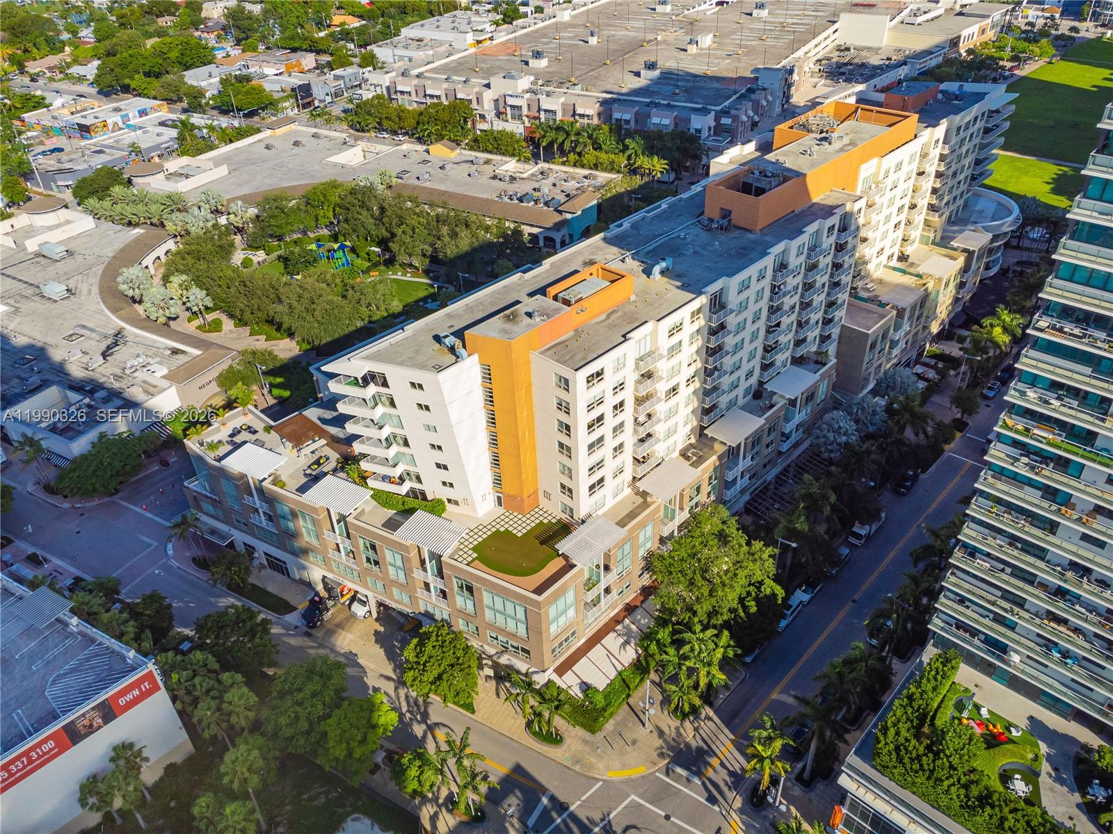 MIDBLOCK MIAMI CONDO - Residential Lease