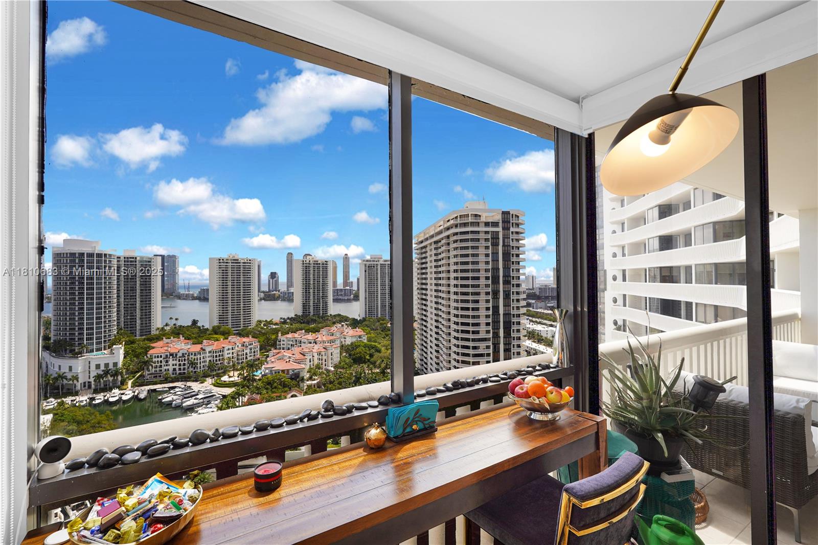 1000 Williams Island - Residential