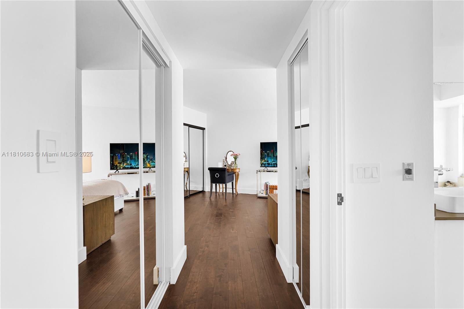 1000 Williams Island - Residential