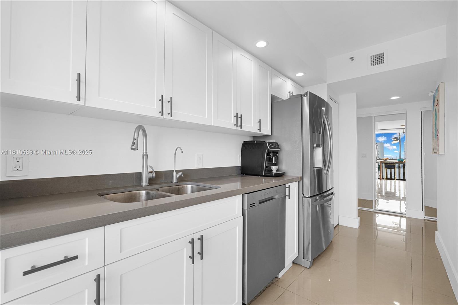 1000 Williams Island - Residential