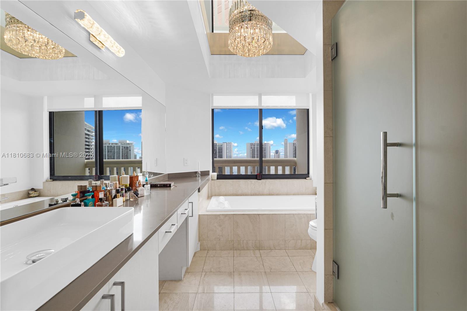 1000 Williams Island - Residential