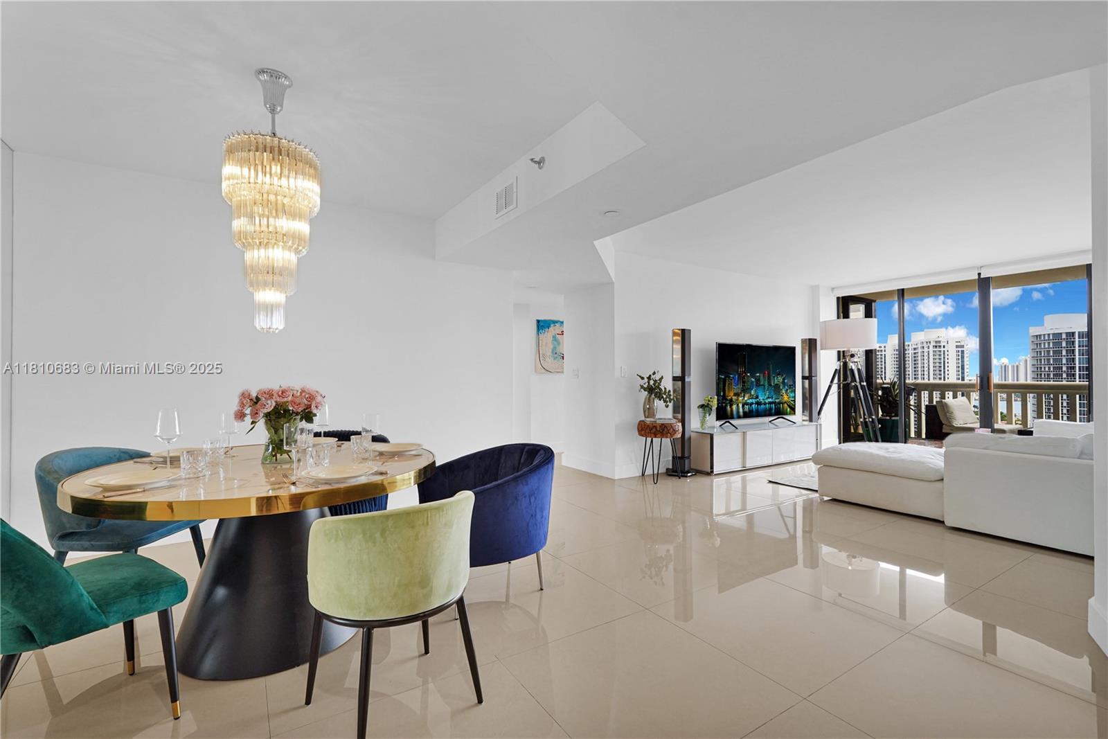 1000 Williams Island - Residential