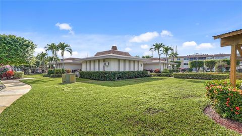 A home in Lauderdale Lakes