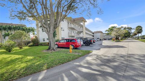 A home in Lauderdale Lakes