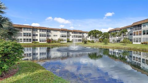 A home in Lauderdale Lakes