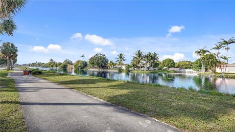 A home in Lauderdale Lakes