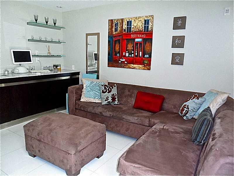 Highly sought after MIMO AND MODERN boutique building with POOL and Security. A TOTAL OF 26 UNITS, providing for great low maintenance fees. FOR THE BOLD, SEXY, CHIC, BEAUTIFUL, DARING AND HIGHLY DEMANDING EGO, DESIRING TO LIVE AND EXPRESS THY-SELF. LUX URY STUDIO. Can be sold TURN KEY. Great RENTAL investment. Allows SHORT TERM RENTALS! Steps to the new ALTON/ LINCOLN PROJECT! LOCATION! LOCATION !LOCATION!