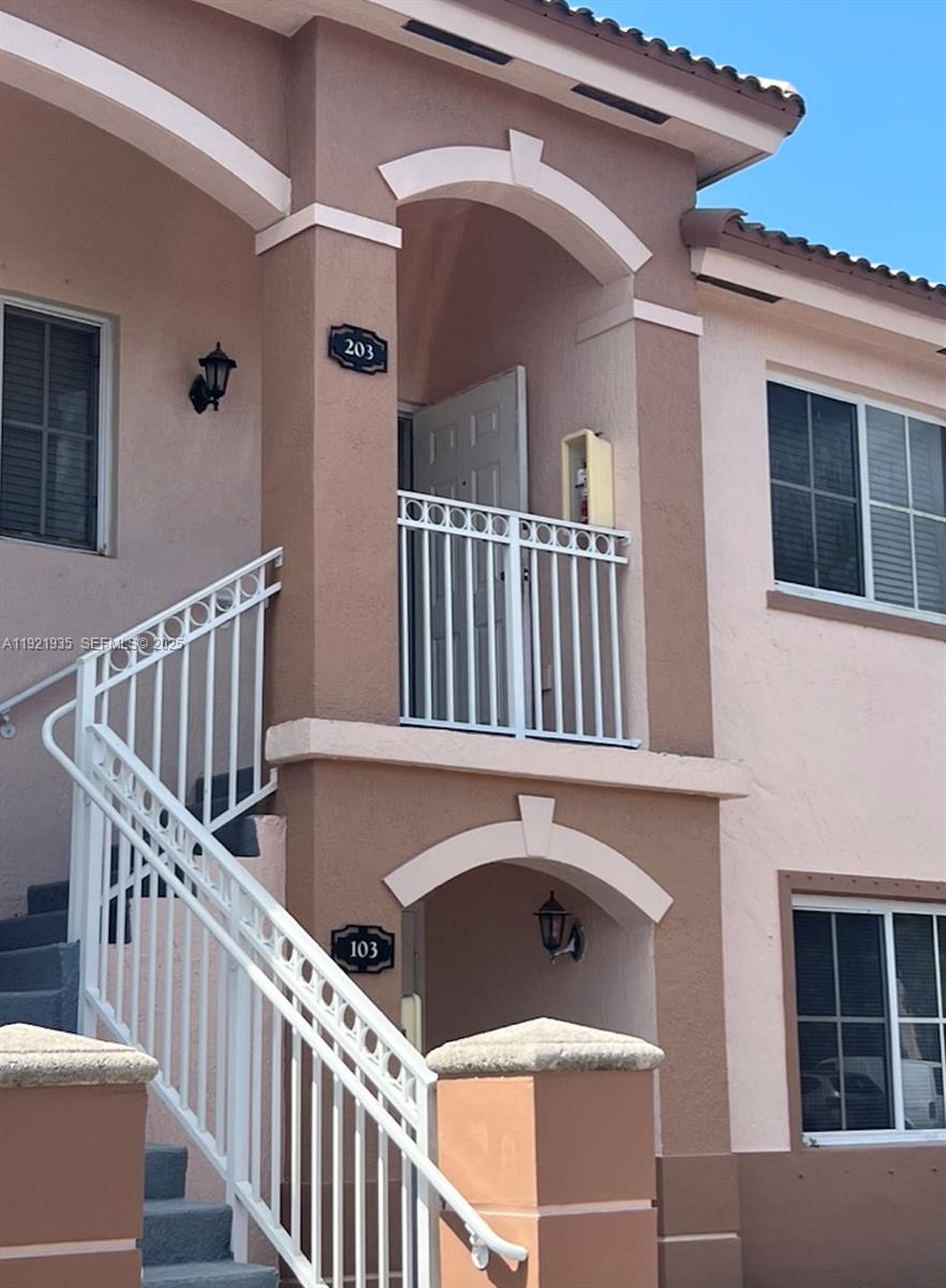 VENETIA GARDENS CONDO - Residential Lease