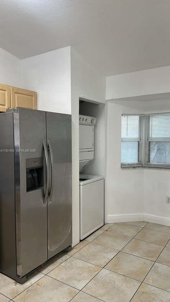 VENETIA GARDENS CONDO - Residential Lease