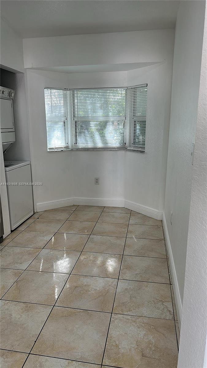 VENETIA GARDENS CONDO - Residential Lease