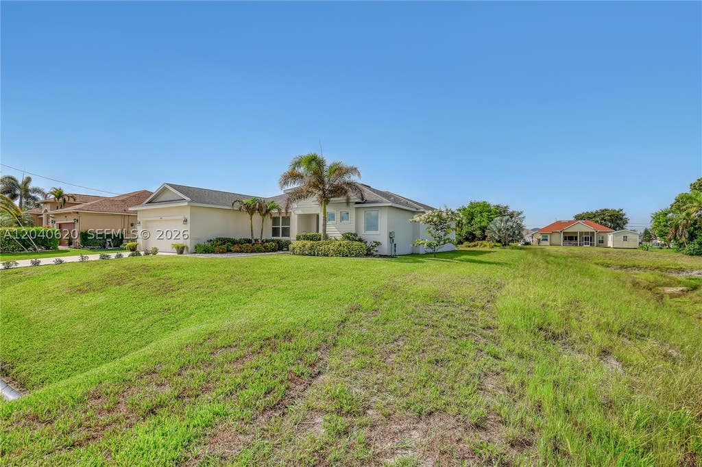 Photo of 440 SW Undallo Rd, Port St Lucie, FL 34953 (MLS # A12040620)