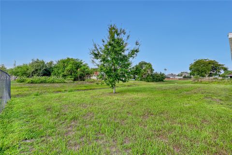 Tiny photo for 440 SW Undallo Rd, Port St Lucie, FL 34953 (MLS # A12040620)