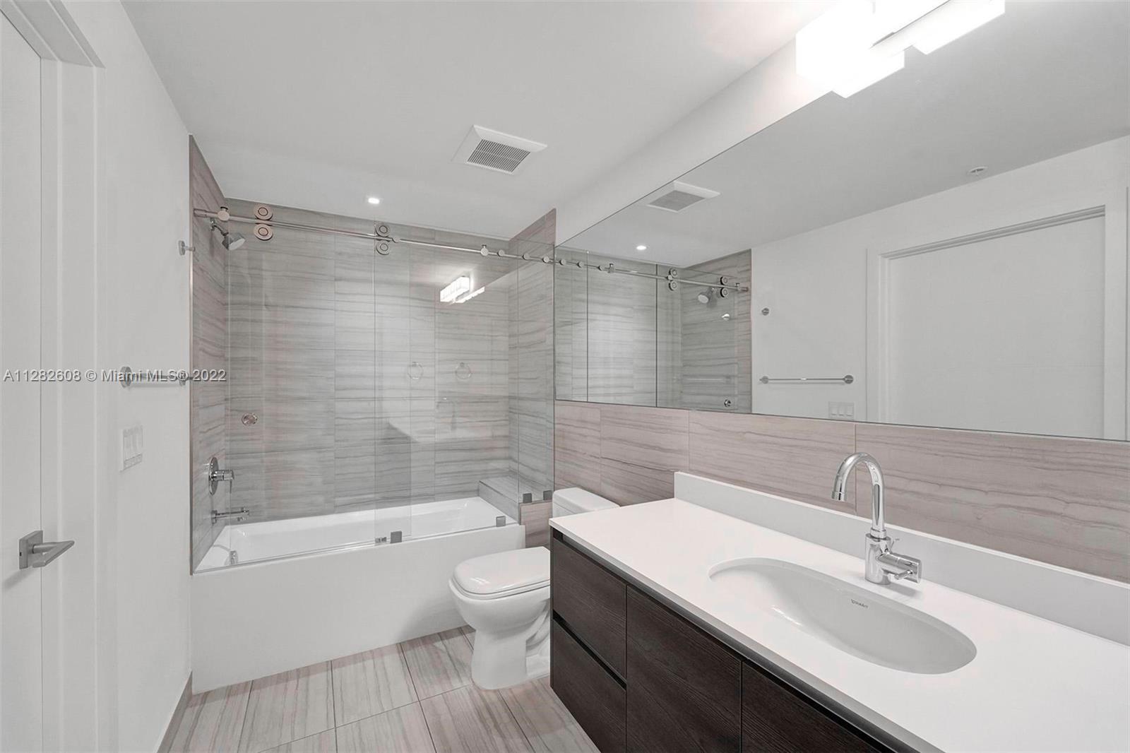 MERRICK MANOR - Residential Lease