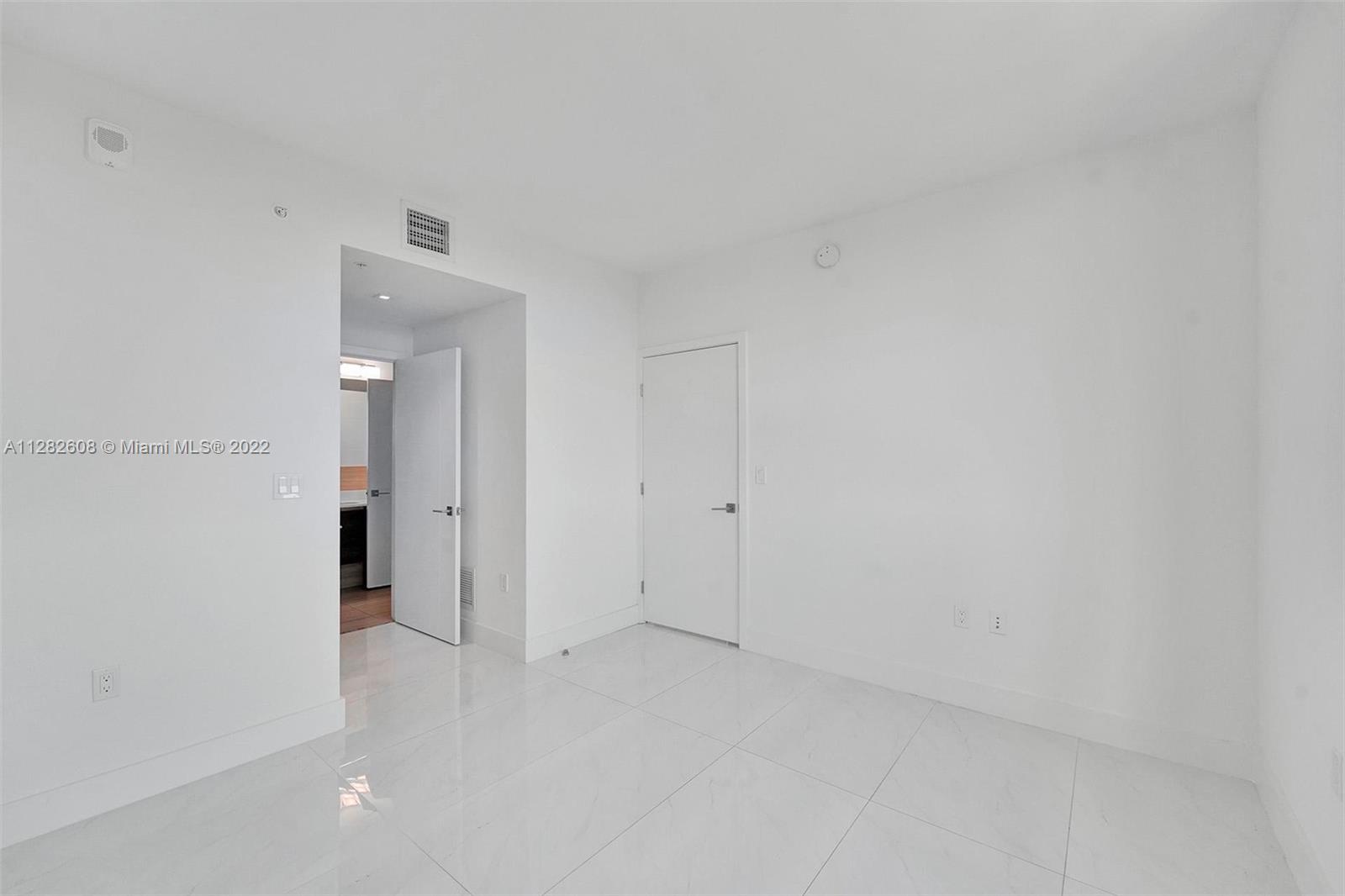 MERRICK MANOR - Residential Lease