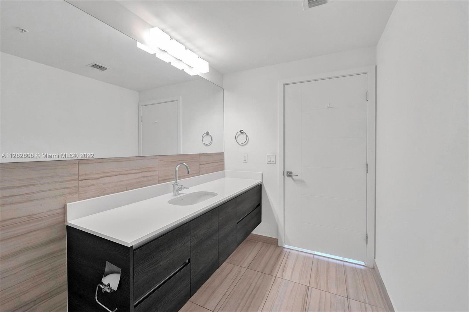 MERRICK MANOR - Residential Lease