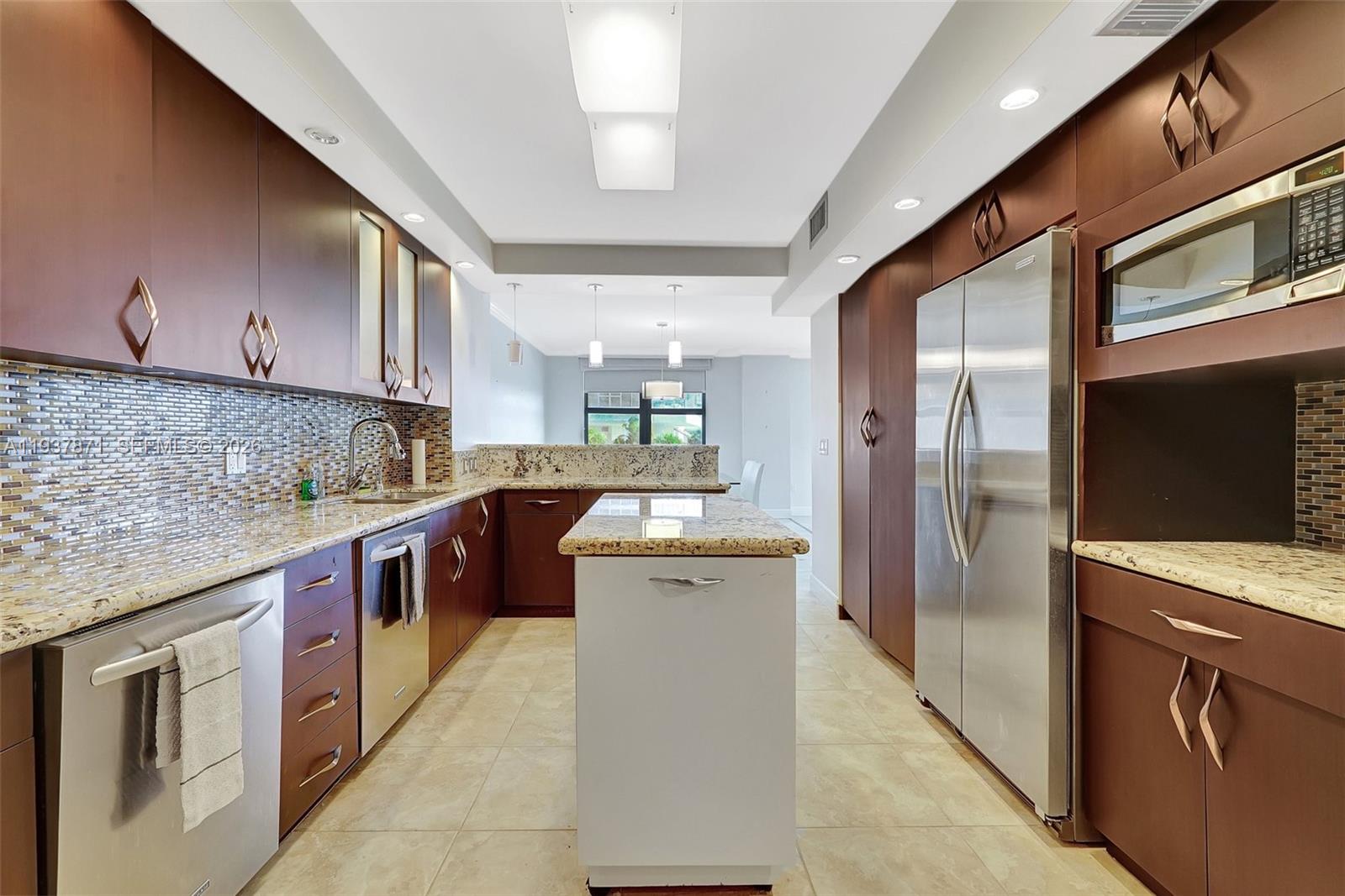 BALMORAL CONDO - Residential