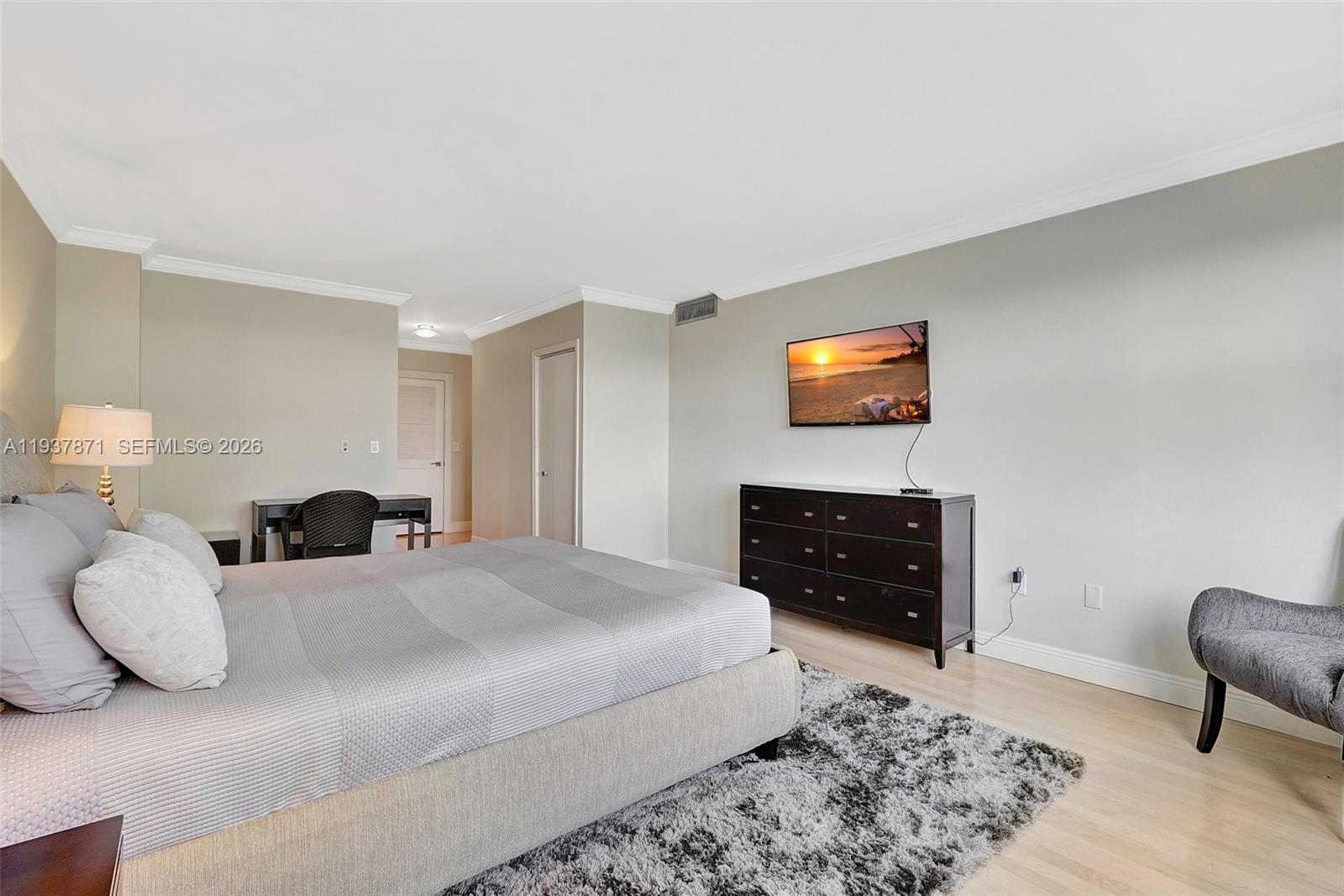 BALMORAL CONDO - Residential