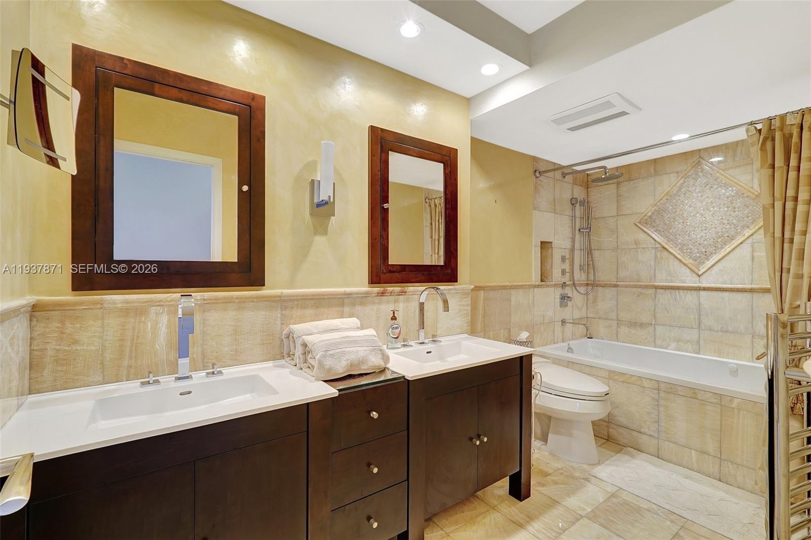 BALMORAL CONDO - Residential