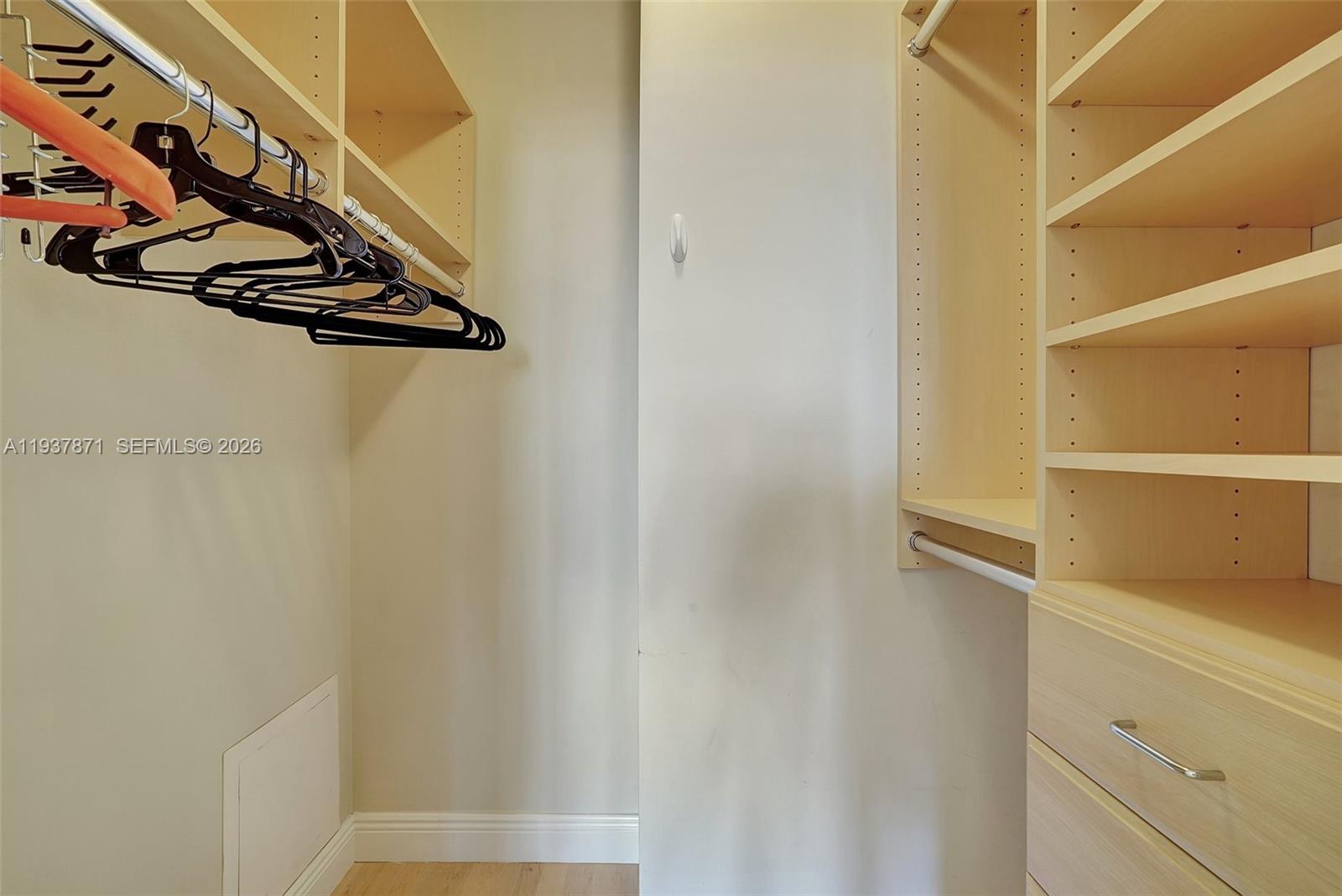 BALMORAL CONDO - Residential