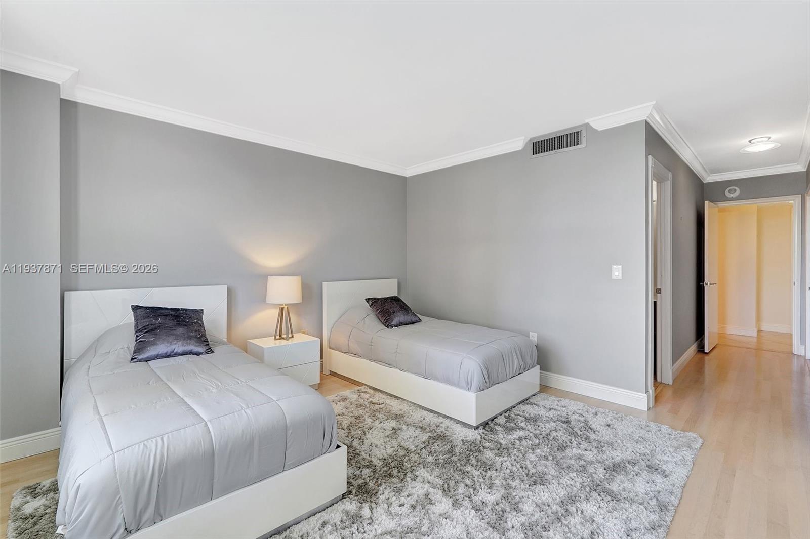 BALMORAL CONDO - Residential