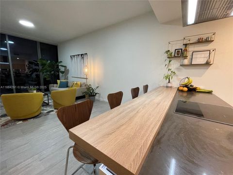 1000 Brickell Plz 1811 Miami FL 33131