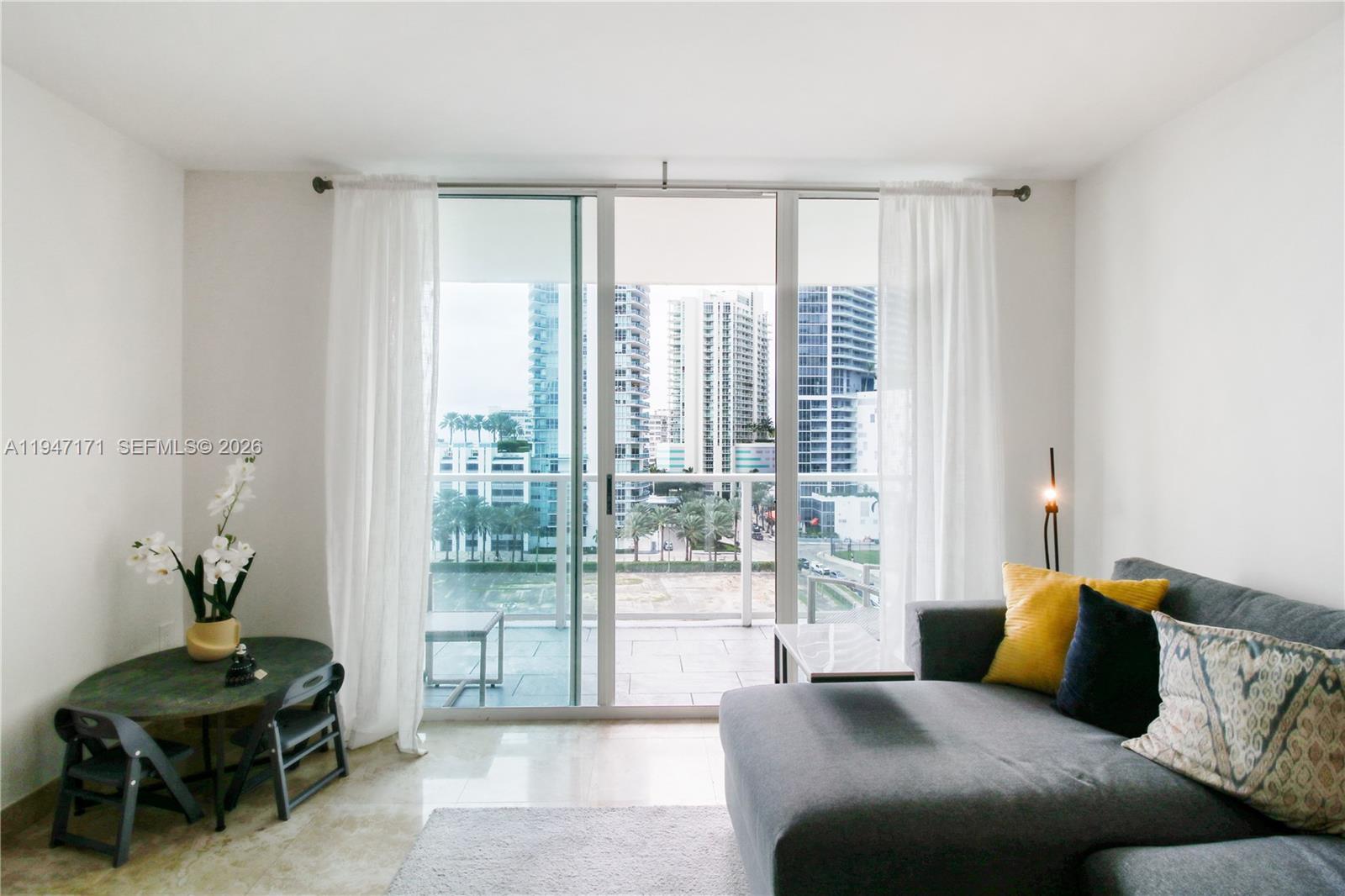 THE MARK ON BRICKELL COND - Residential