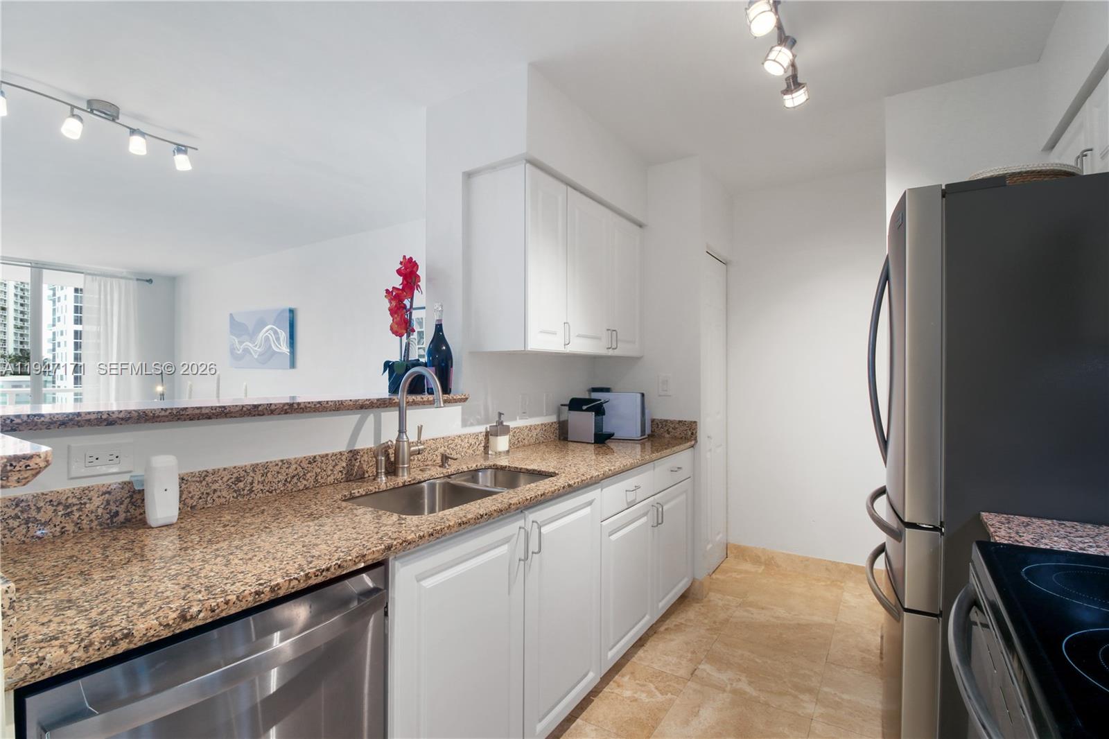 THE MARK ON BRICKELL COND - Residential