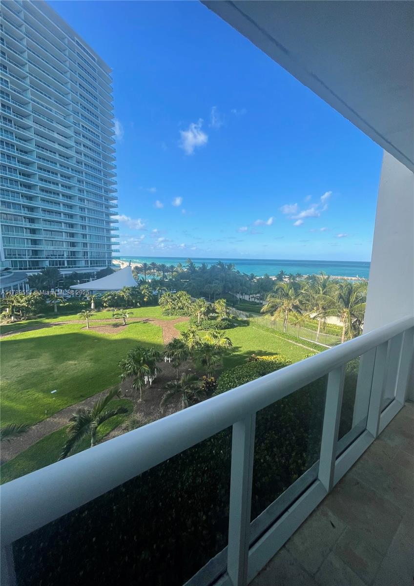 10275 Collins Ave 507, Bal Harbour, Miami-Dade County, Florida - 1 Bedrooms  
2 Bathrooms - 
