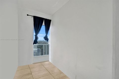 Condominium in Miami FL 1351 Miami Gardens Dr Dr 8.jpg