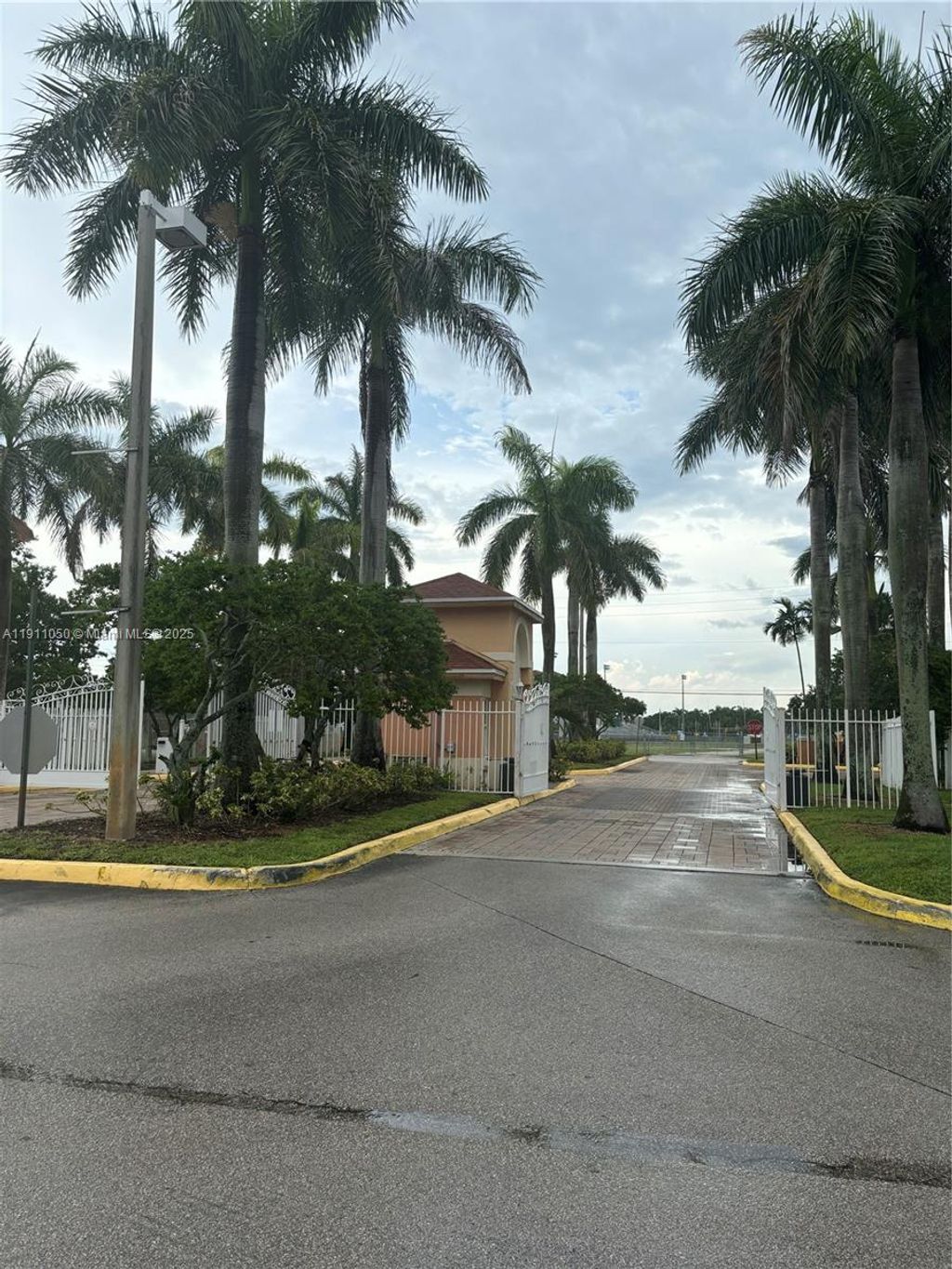 Photo of Davie, FL 33314 (MLS # A11911050)