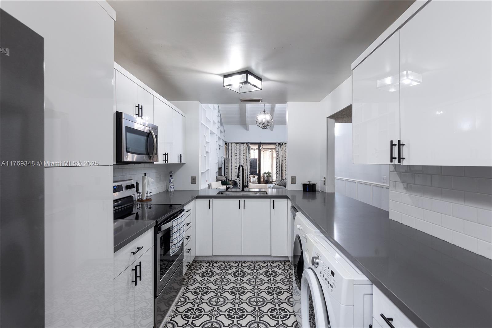 WESTVIEW CONDOMINIUM NO T - Residential