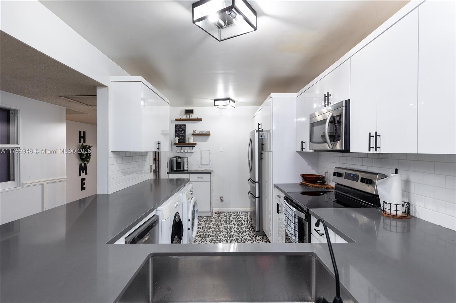 WESTVIEW CONDOMINIUM NO T - Residential