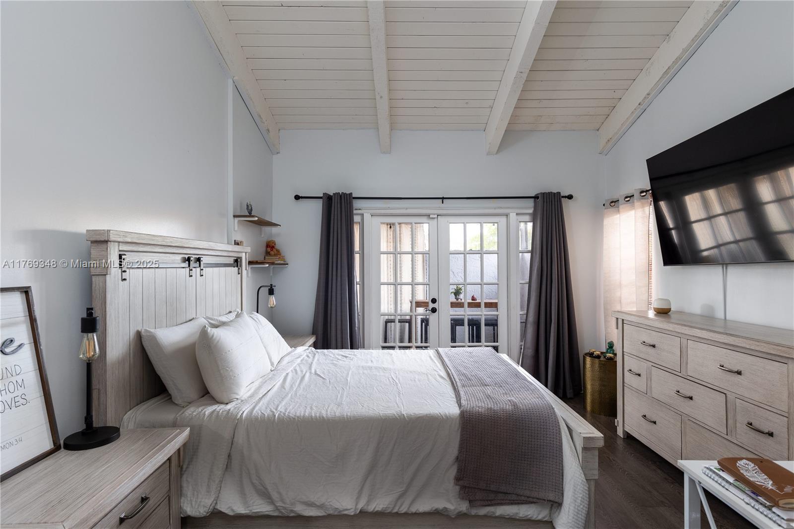 WESTVIEW CONDOMINIUM NO T - Residential