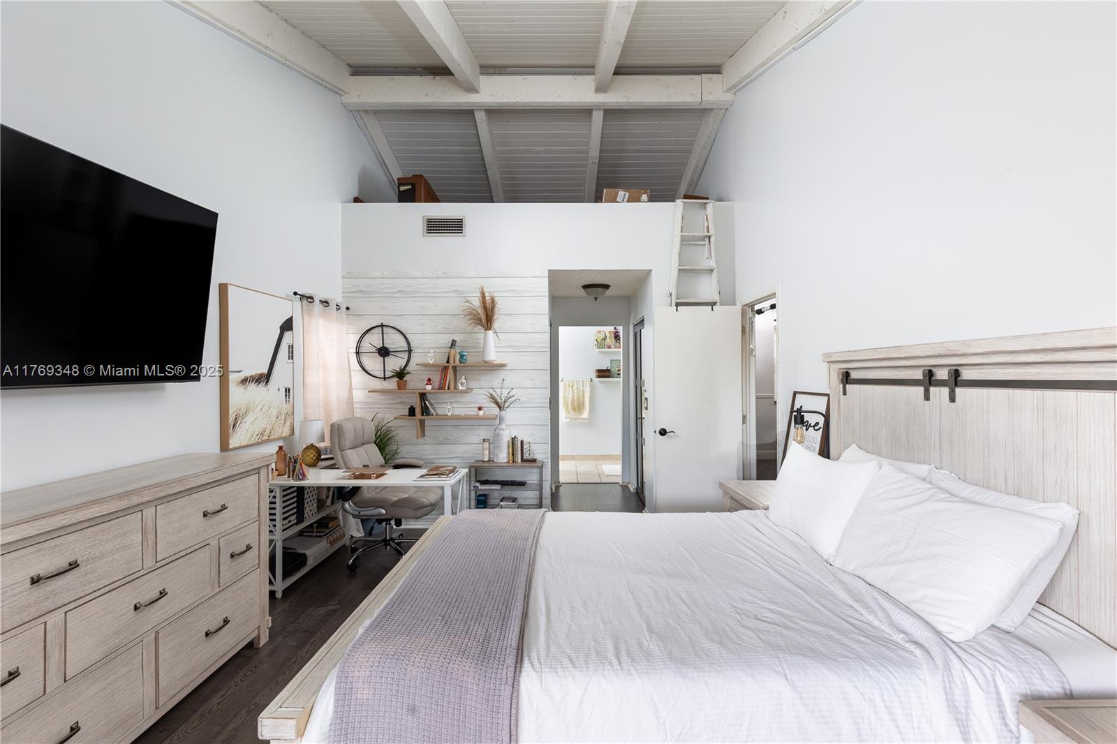 WESTVIEW CONDOMINIUM NO T - Residential