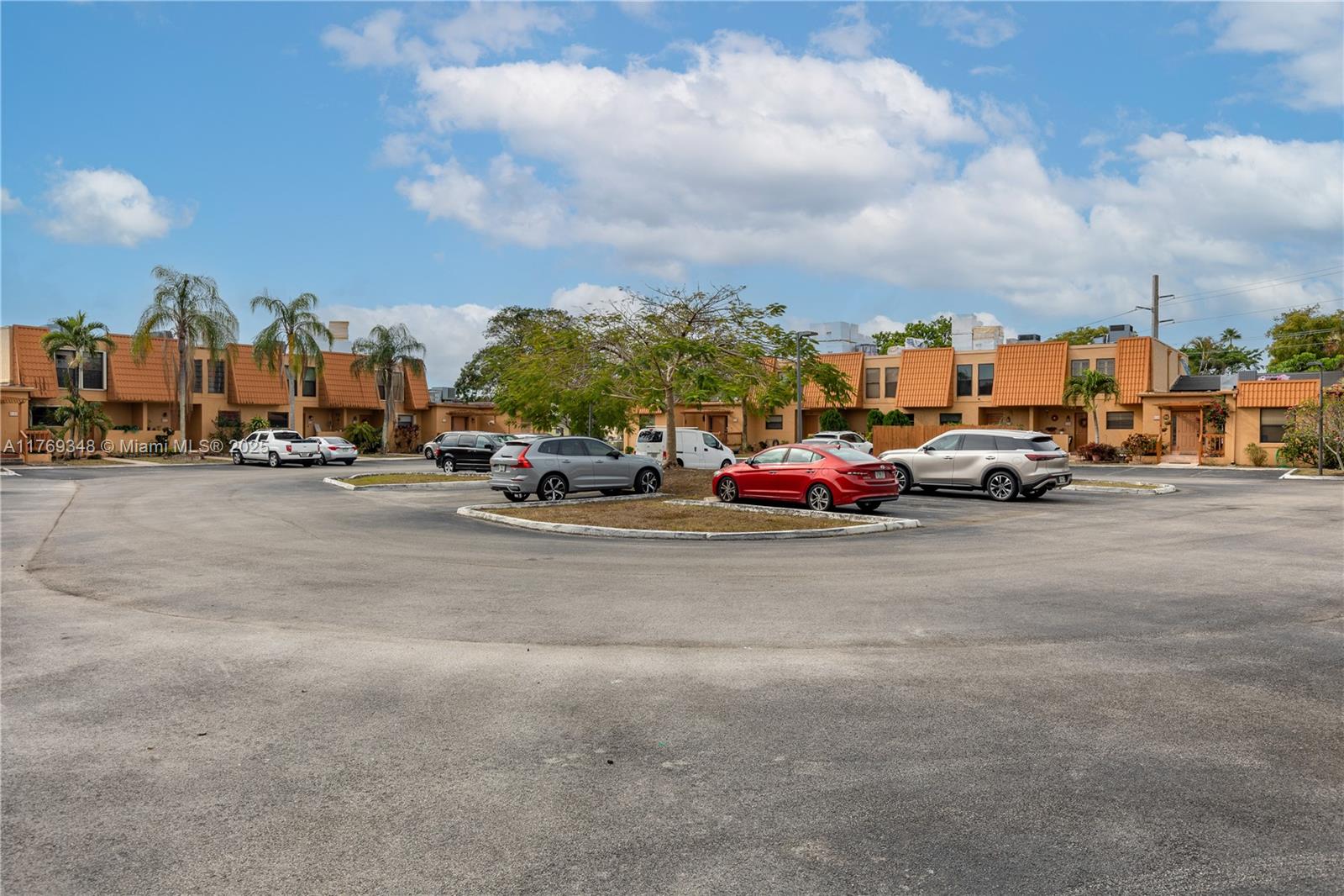 WESTVIEW CONDOMINIUM NO T - Residential