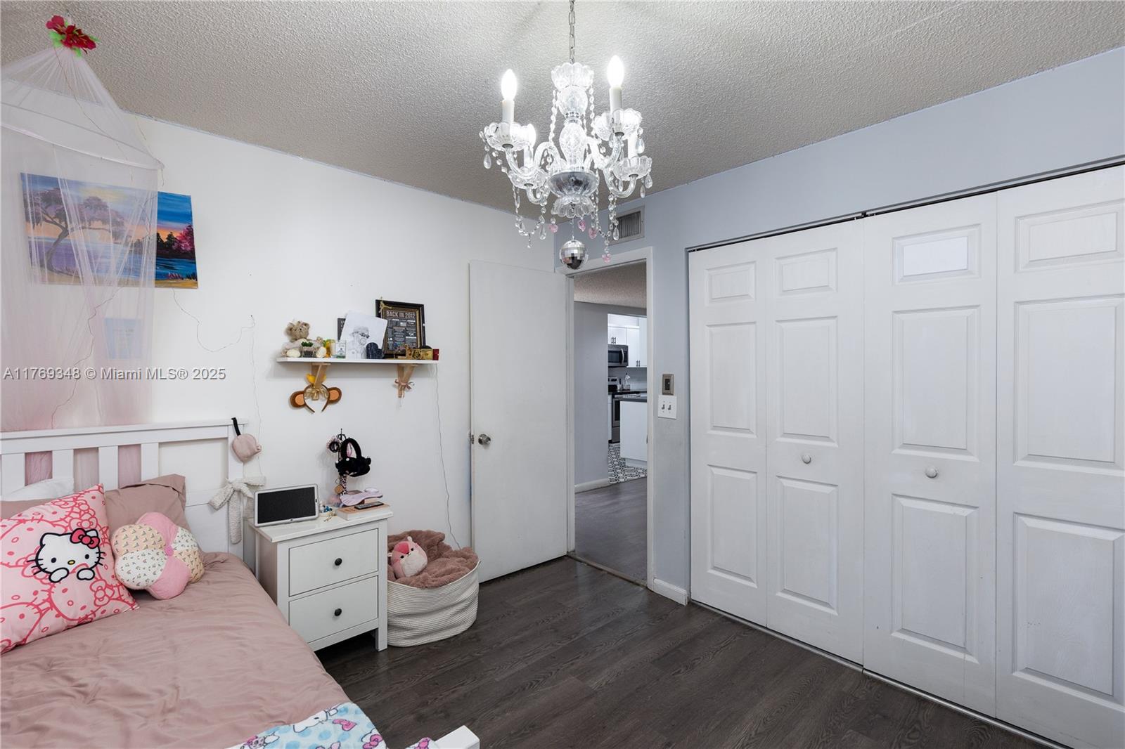 WESTVIEW CONDOMINIUM NO T - Residential