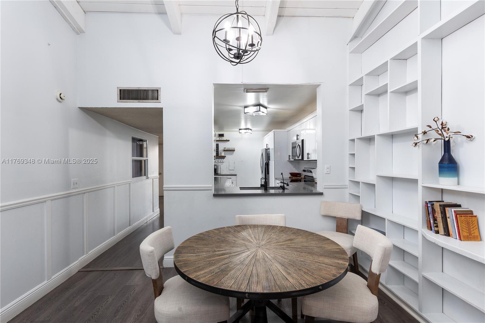 WESTVIEW CONDOMINIUM NO T - Residential